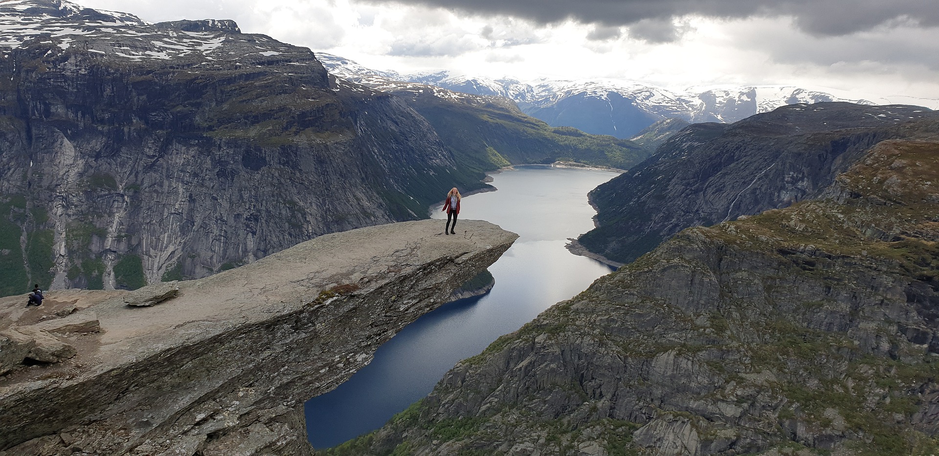 Berge-Norwegen-Fjord